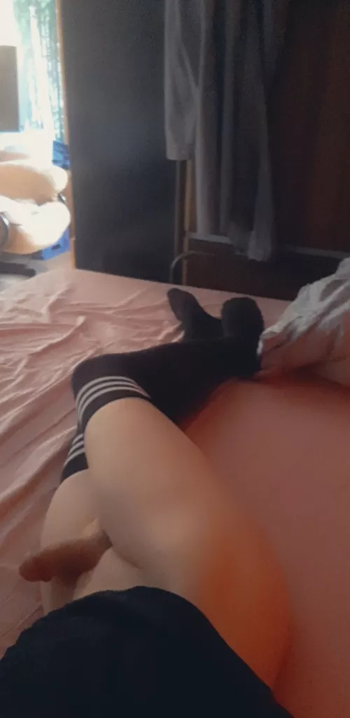 i feel like my bed is to big for just me wanna join?👉👈