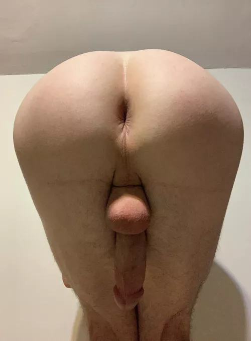 I want to feel your load leak out my ass and drip down my balls..💦