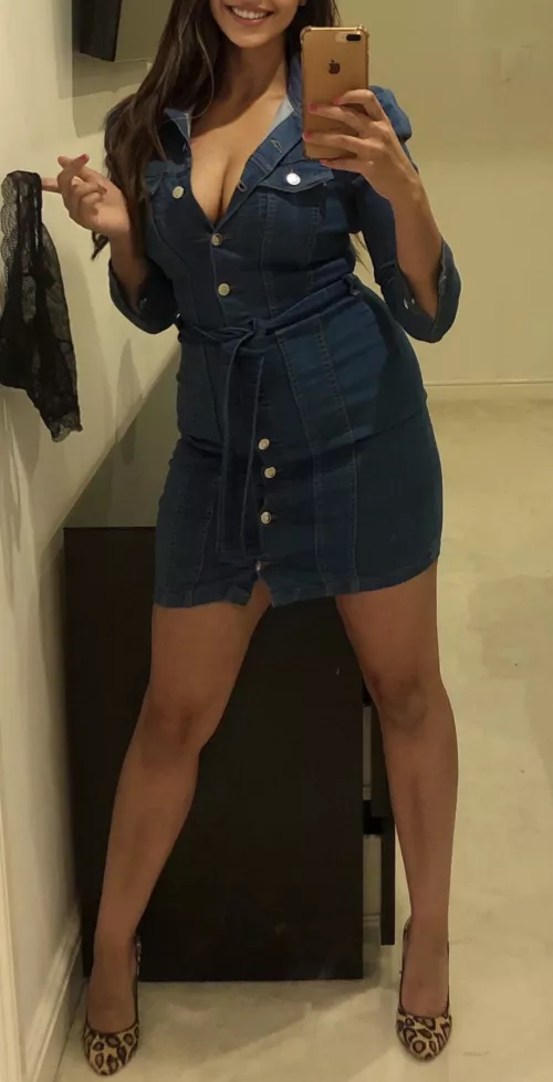 Saturday night means going out with no panties on...😈 British Punjabi Indian