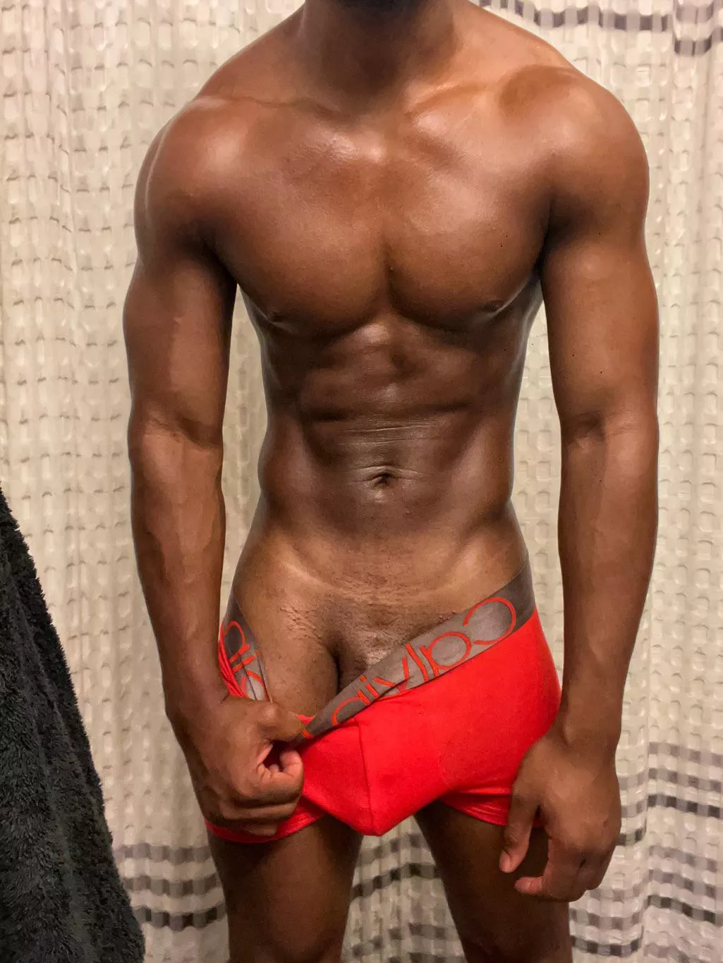 Undress me ?
