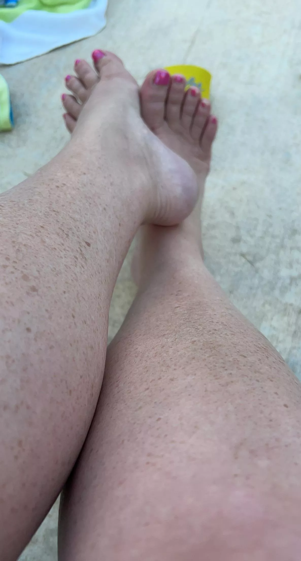 42 (f) freckled feet. #summerdontgo