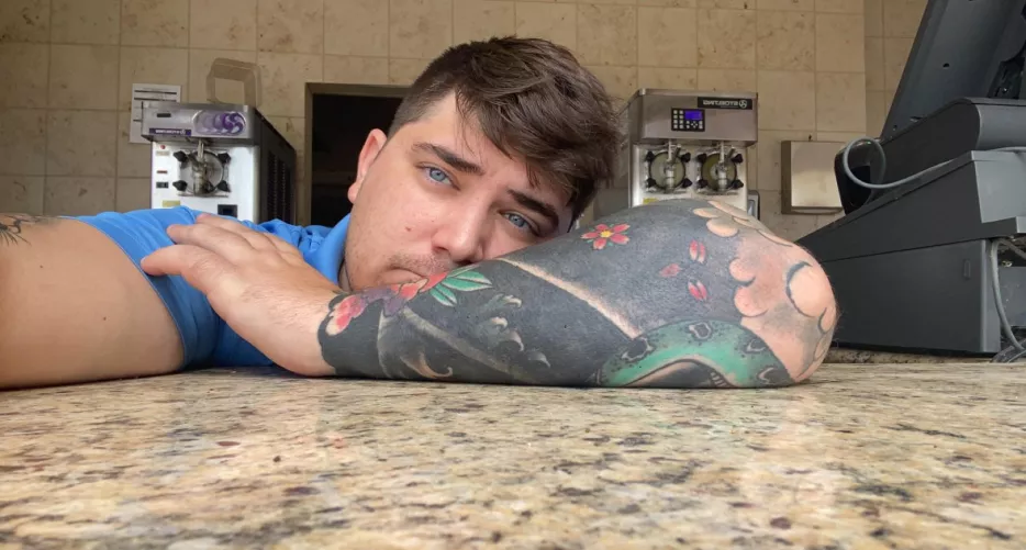 It’s been a long boring day at work, I hope everyone is enjoying their weekend!