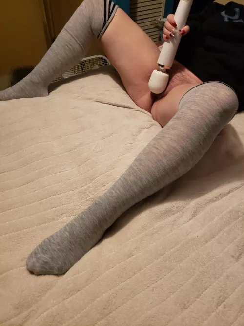 Masturbating in my tall grays 😊🥰