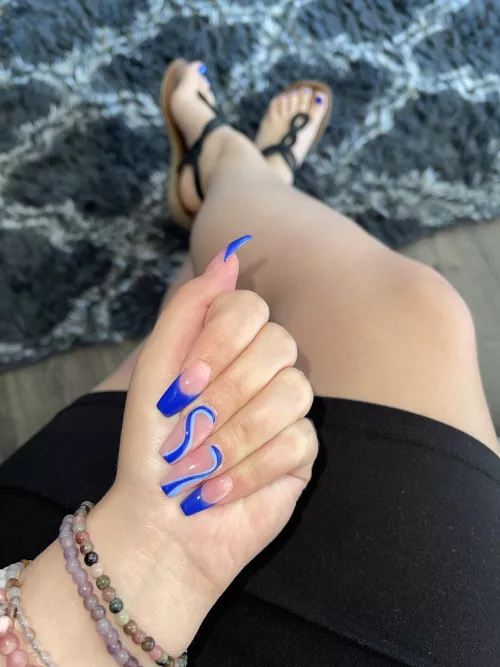 My perfect nails have your cock and wallet in a chokehold 🦋