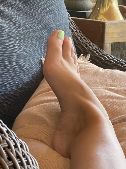 new to this world(: what do you think?🌹👣