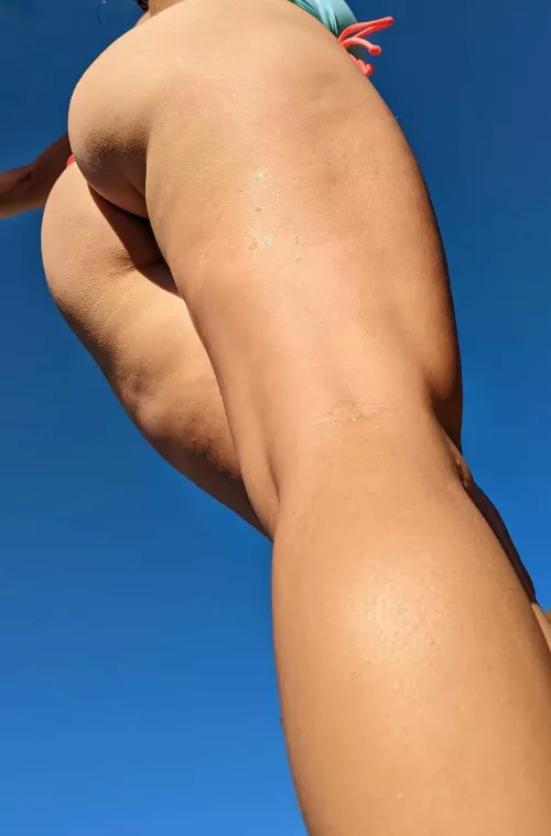 One drink away to flash my tits 🙃