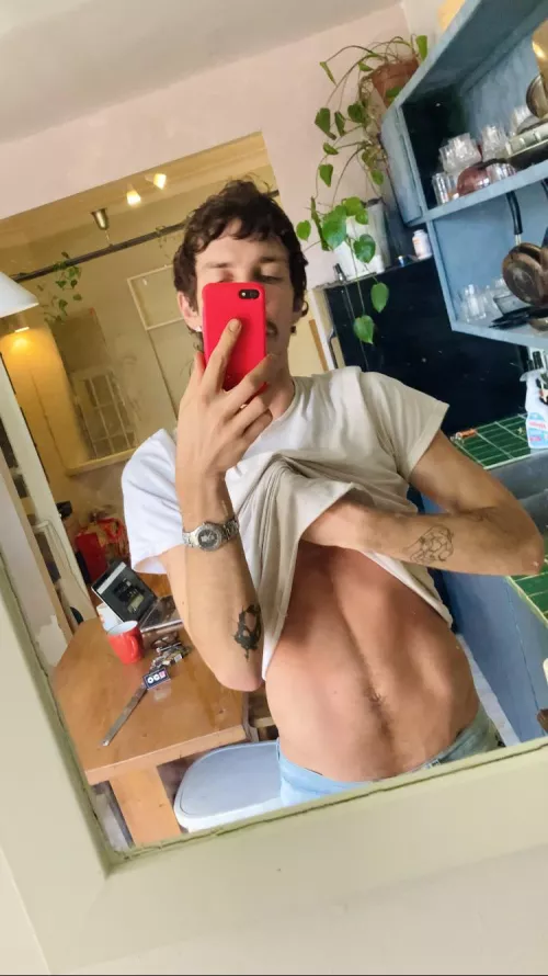 This new line appeared in the middle of my body bc of core workout its cute isnt it?