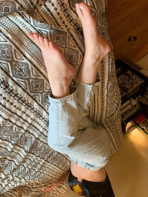 White toenails = good 😽