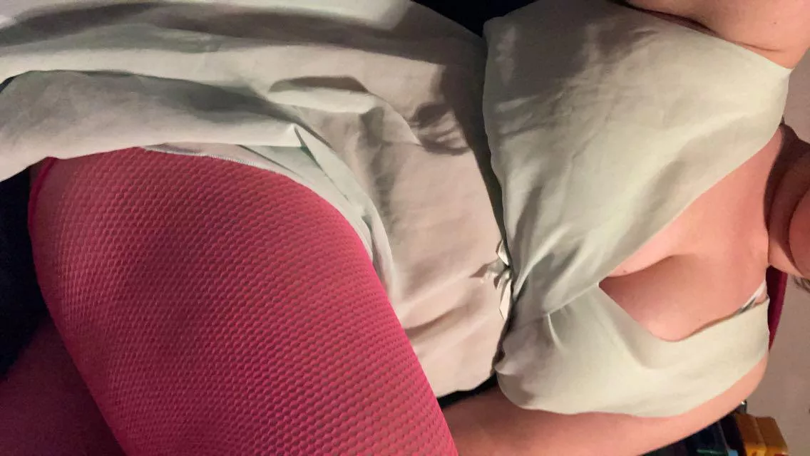 40 F married and seeking a little extra fun. must be polite and respect boundaries