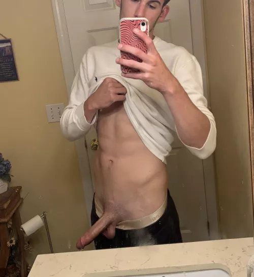 Got off work a little early ready to kick back and relax😉