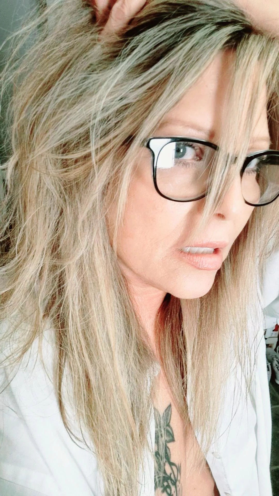 Hey😏