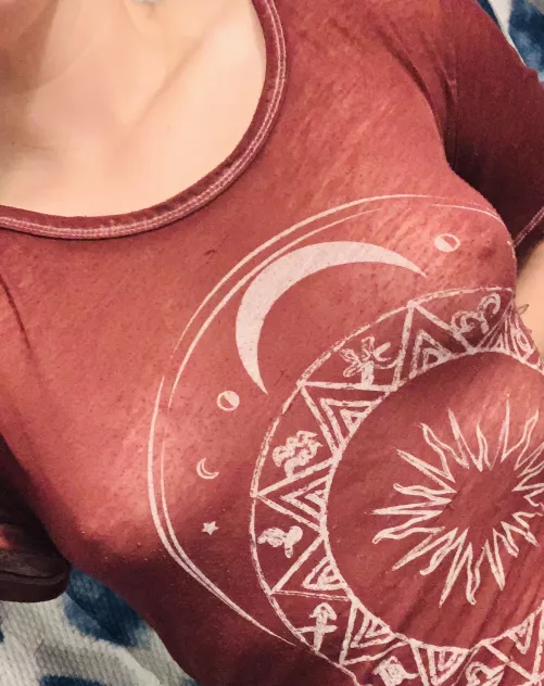 I might need to throw a tank top on with this one!