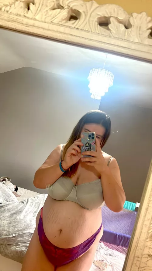 Sexy, I am free subscription. I do custom videos, dick rates. Video call. Will respond to every message. ❤️💦🍆