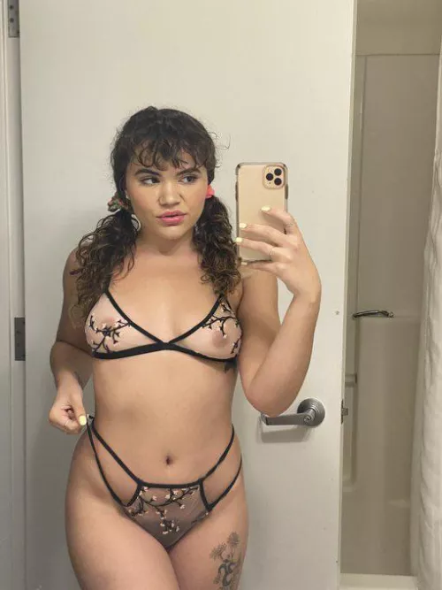 Submissive slaves and sissies fall in [domme]