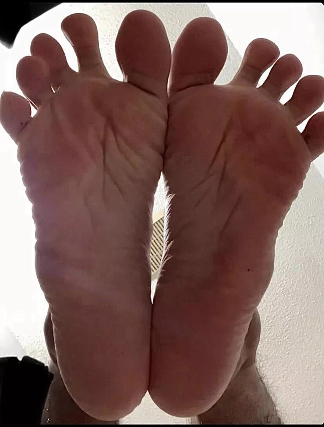 25m Connecticut - If you want to suck & slurp on my Feet today around 12pm hmu me can meet up on a good place that way you can taste them for a while 25m Connecticut - If you want to suck & slurp on my Feet today around 12pm hmu me can meet up on a good place that way you can taste them for a while