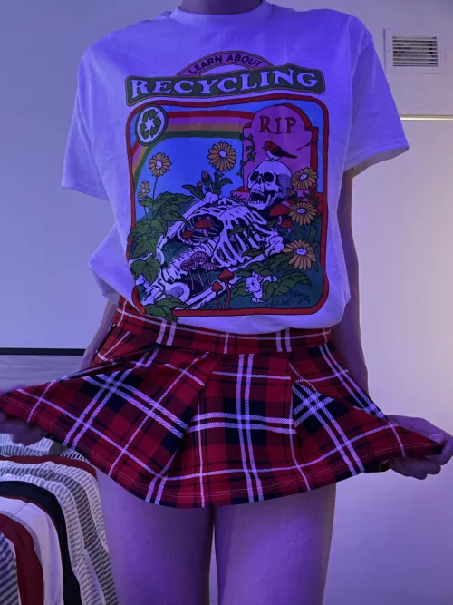 First tim posting here, do you like the outfit :)