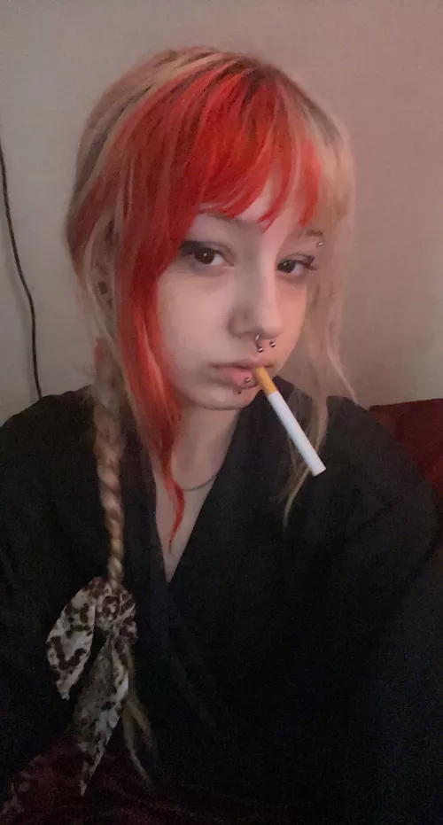 Goodmorning simps! I’ll be recording my first cig of the morning, approach to purchase