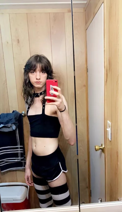 I went on a femboy hiatus but I have returned.