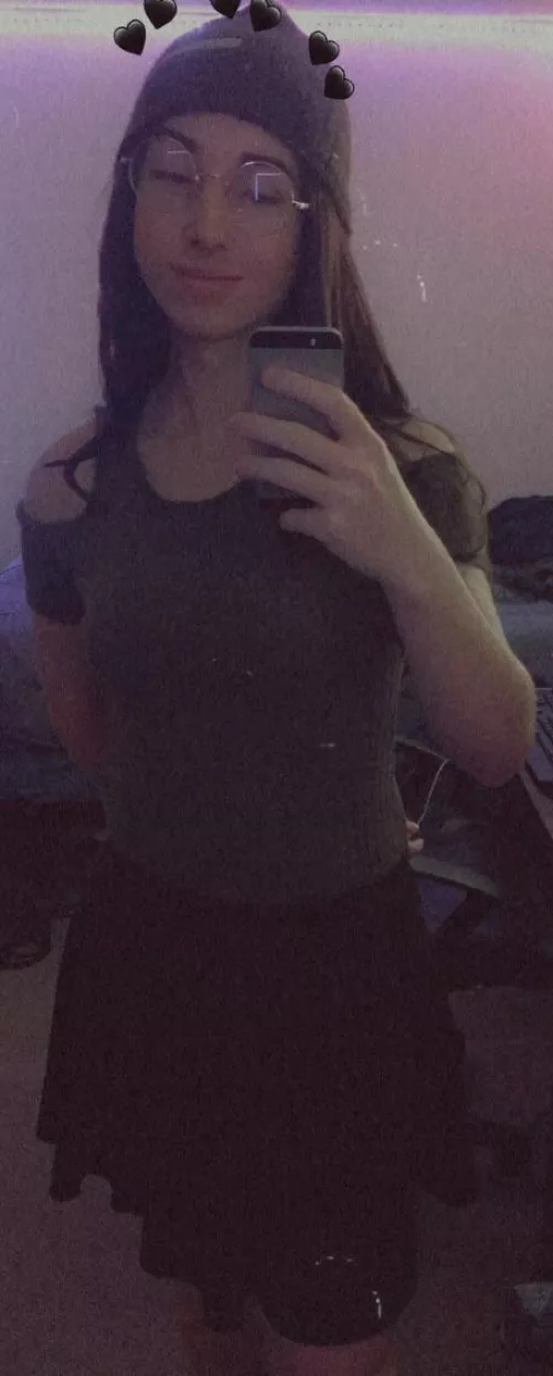 It’s been over a month since I’ve been able to dress fem :L