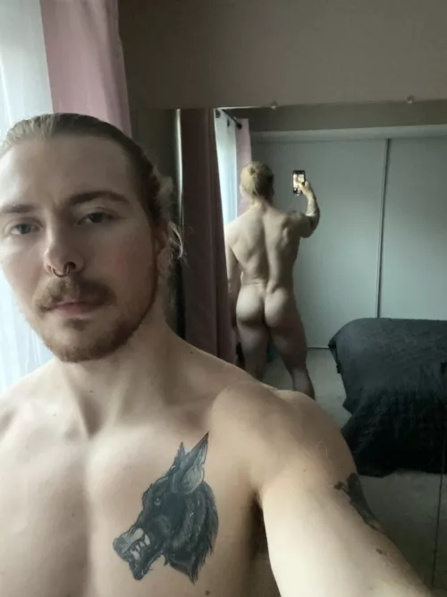 looks pretty good for how much time i sent sat on it gaming huh?