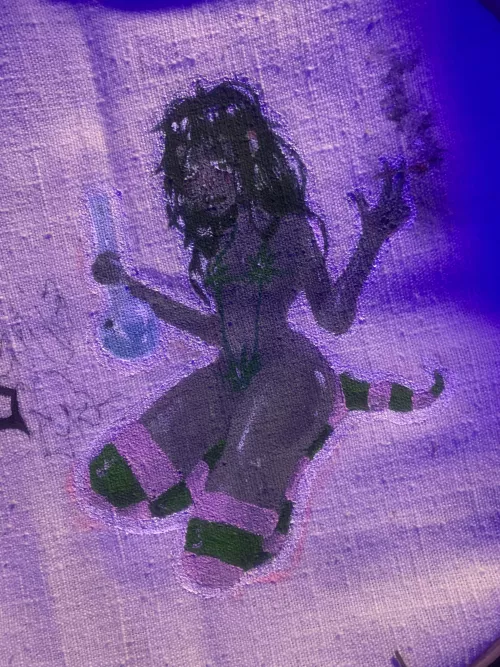 she's a 420 girl too even if she only exists in the 2d :p