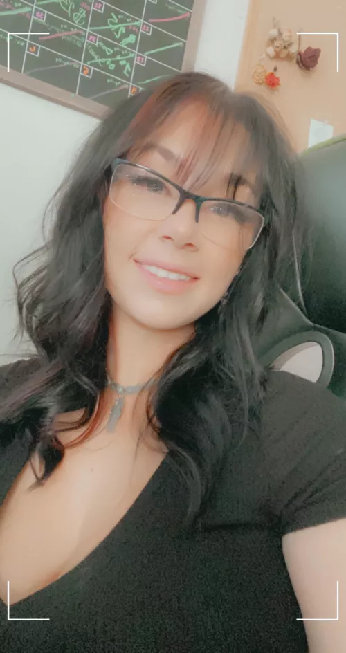 Who wants to have some fun? 😘