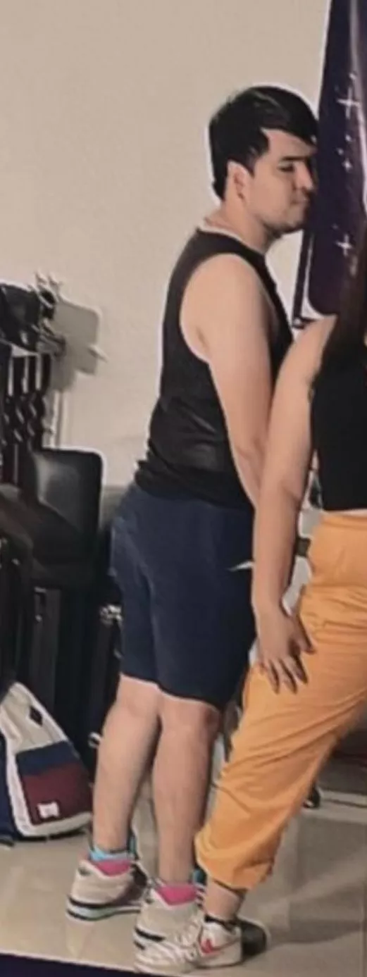 👀