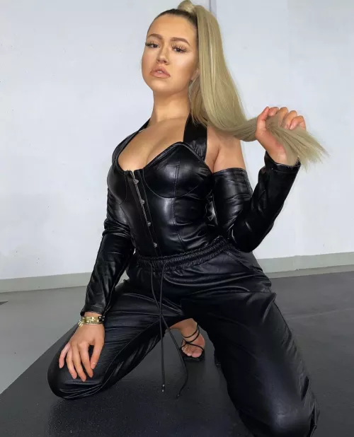 beth is on her knees for it