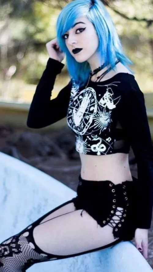 blue hair crop