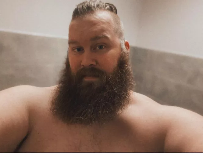 Do we have fans of broad shoulders here?