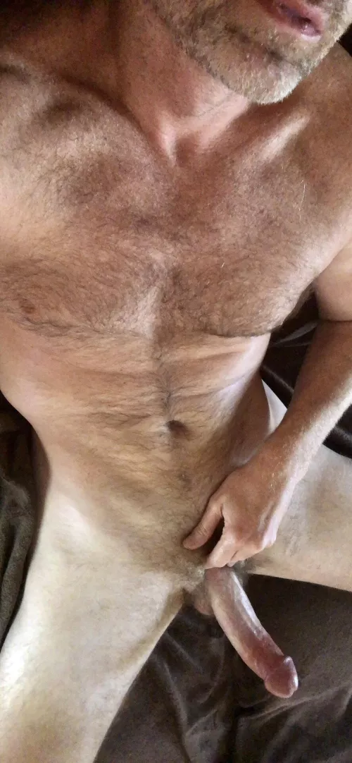 Do you like tall men? 6ft5 and horny. PM’s welcome