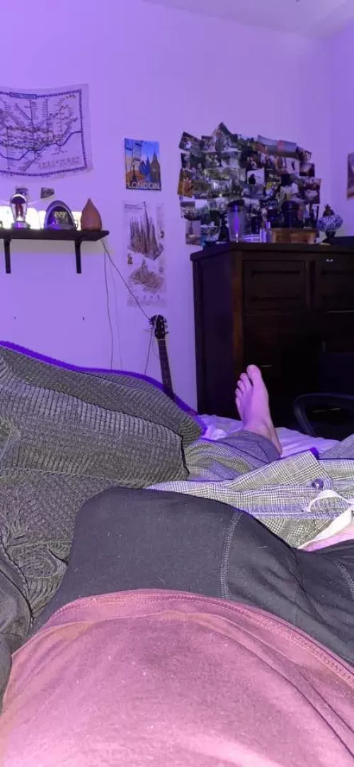 guess my size, whoever gets it right i’ll send 10 bare pics