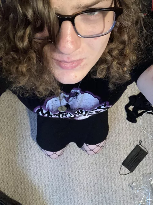 Hewwo to the people who sort by new :3