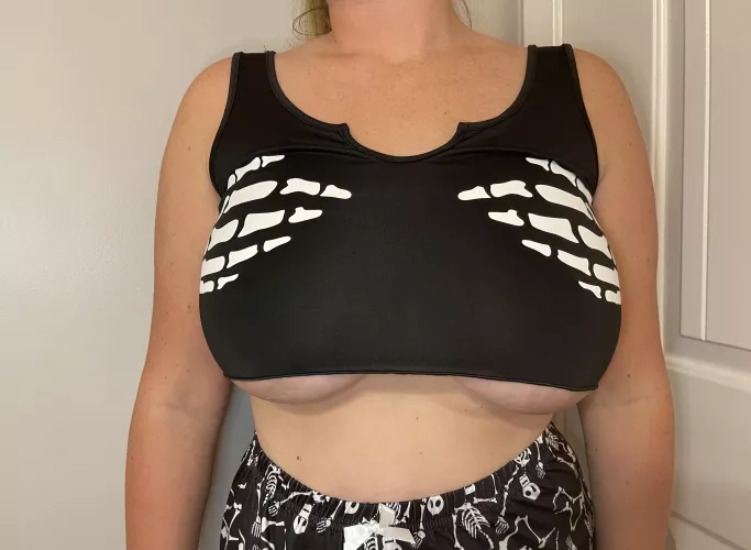 How’s this for underboob 😏