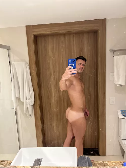 This butt is not gonna be milked itself.