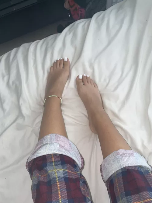 What would you rate my toes 😏😍