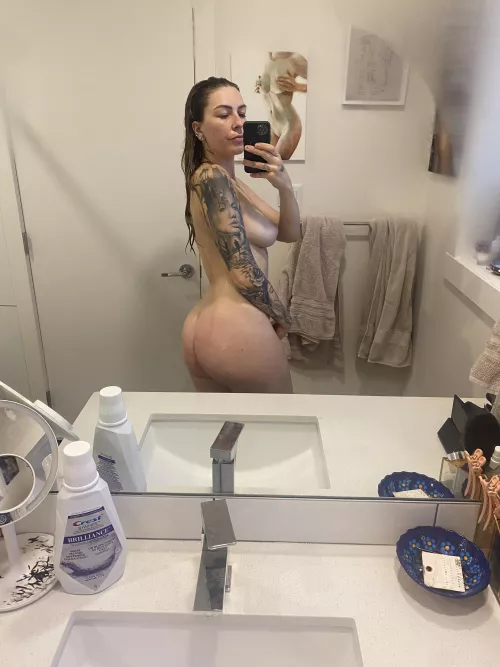 Canadian Welder Babe 😋