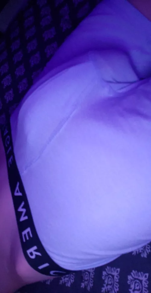 guess the size and ill send u a pic ;)