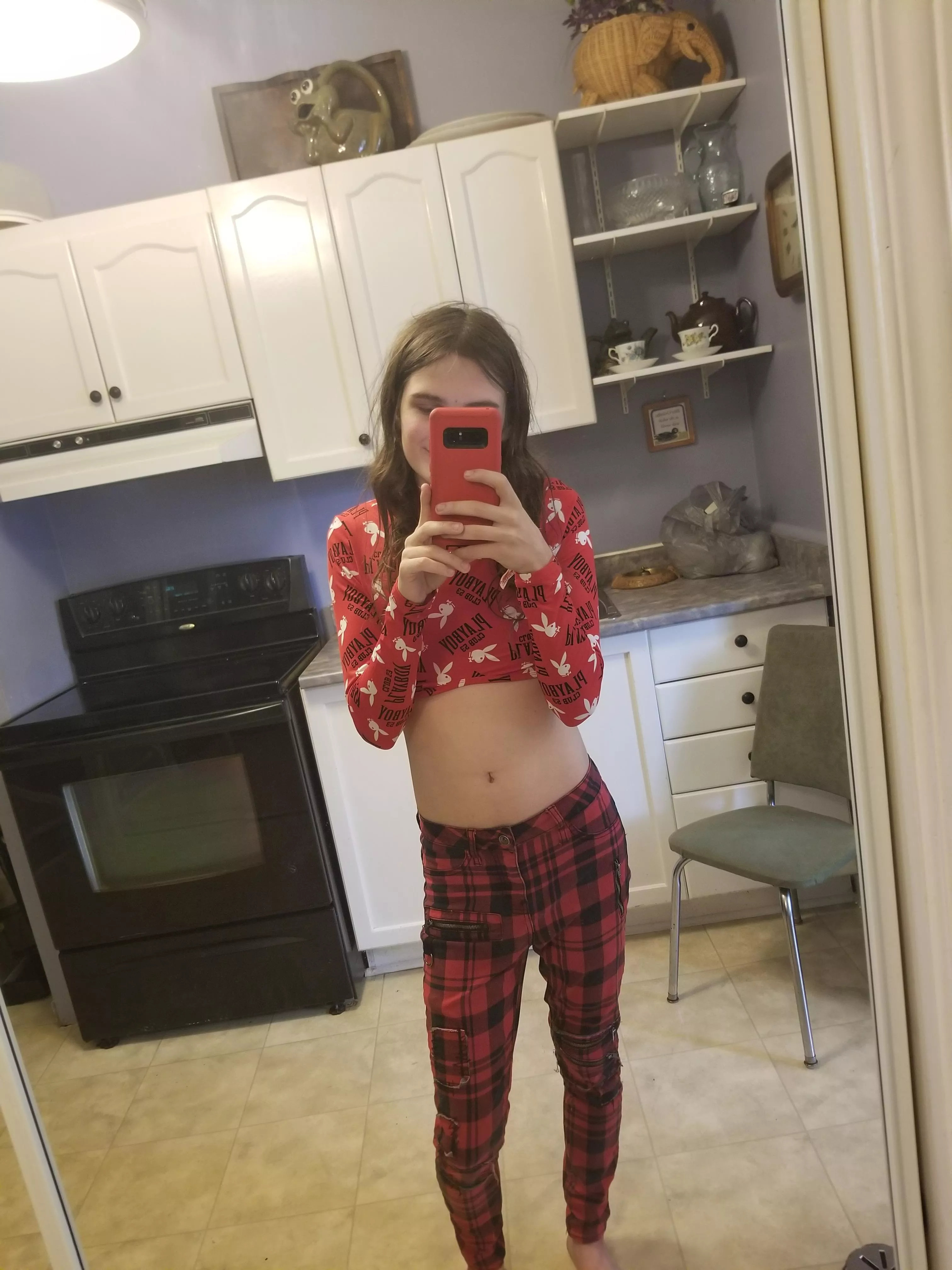 heading to rolling loud super excited to wear my new top 😊