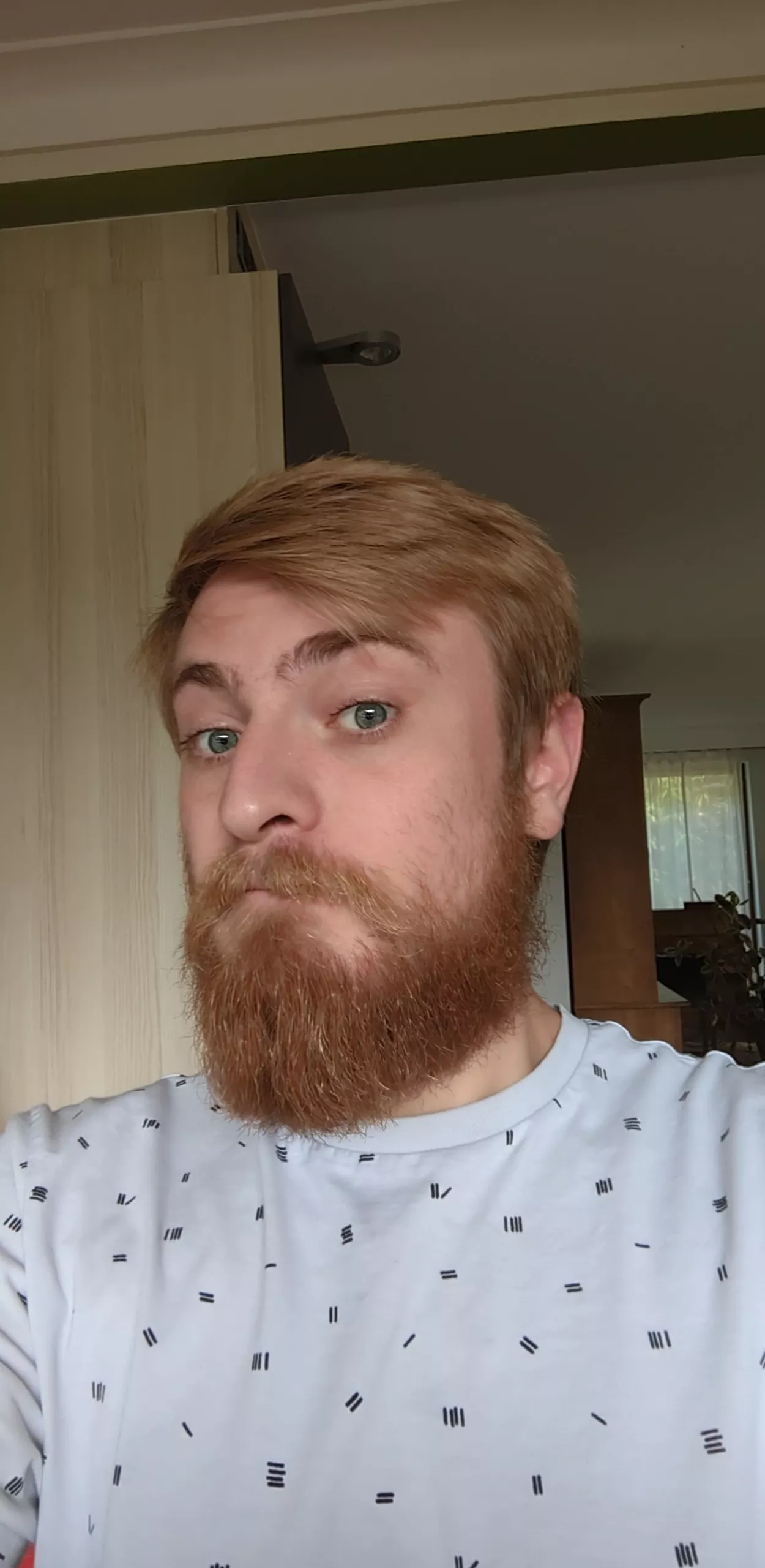 Hi! I'm lonely!