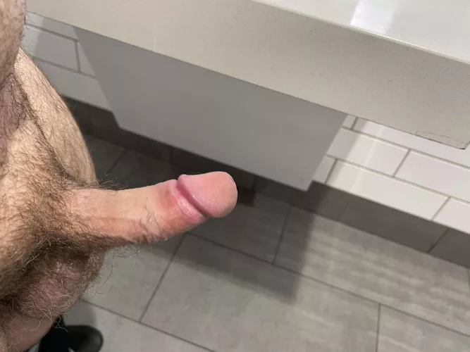 Horny asf at work dms open!