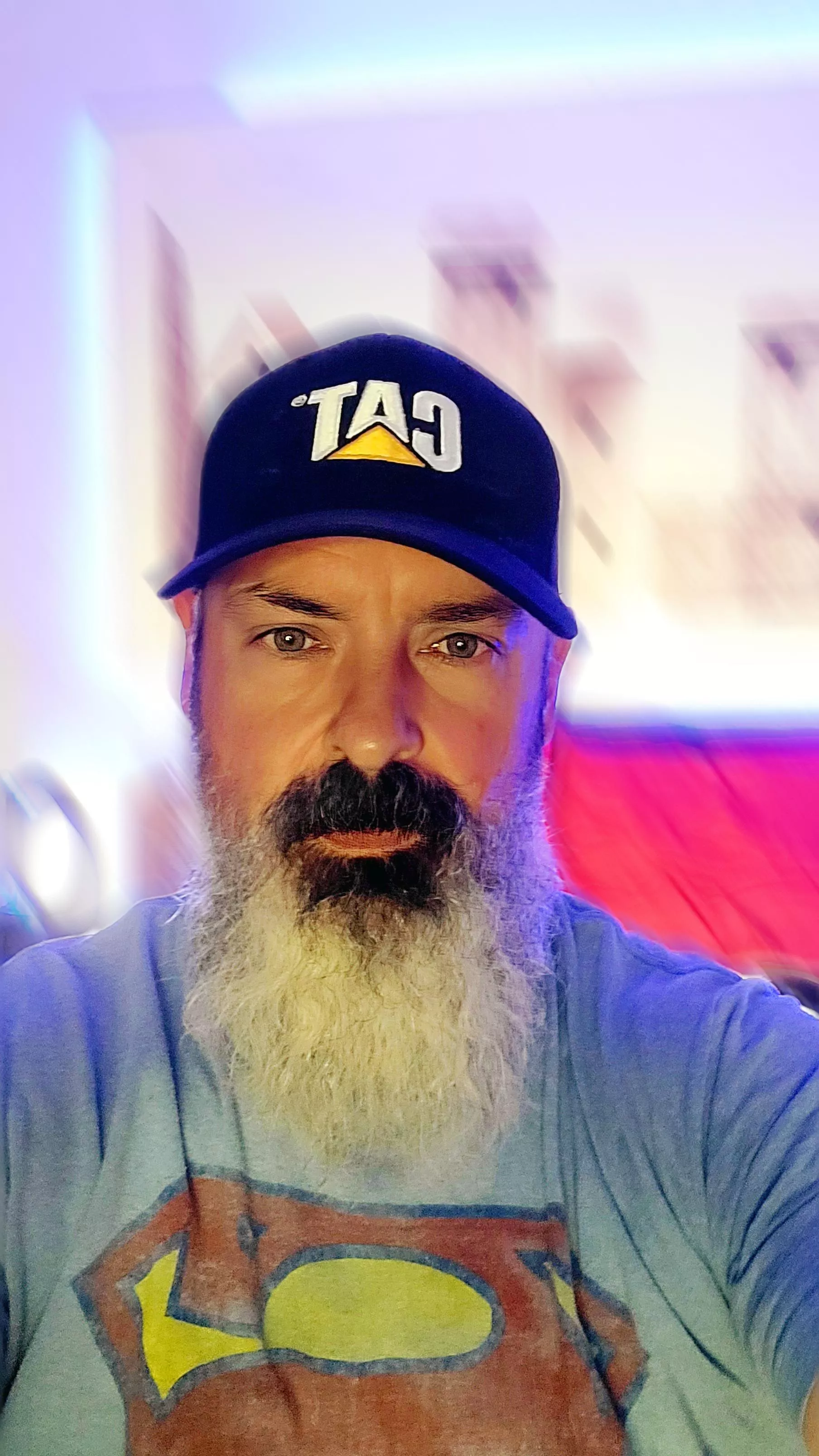 https://chaturbate.com/vinnythewrench