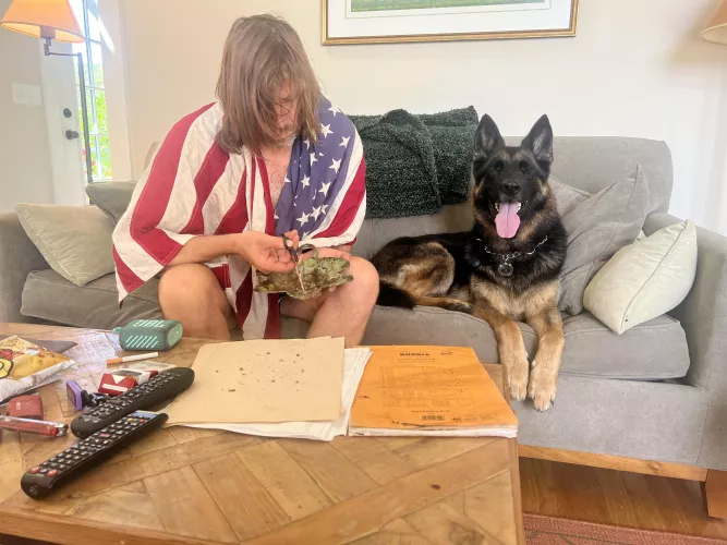 I’m on cape cod and desperate to suck cock