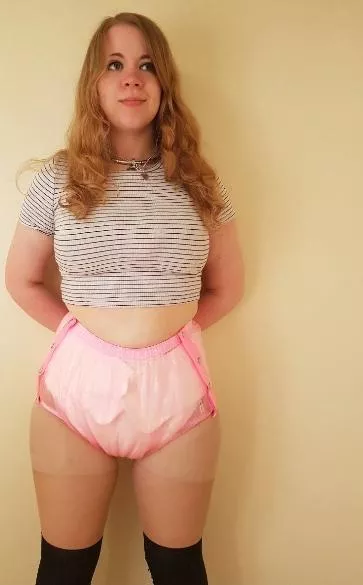Kinda Shy🥺