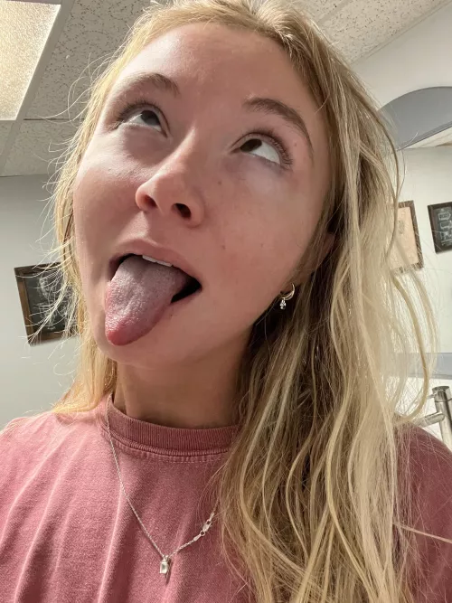 Straight on or head tilt