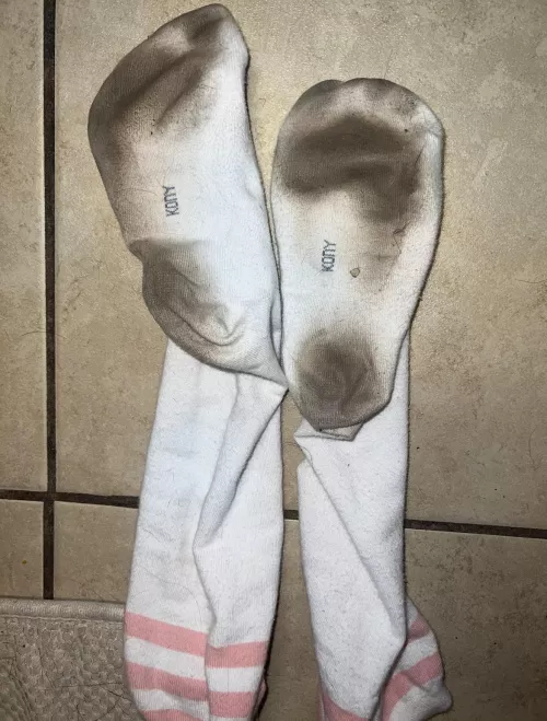 Too dirty to wash last chance before they’re trash 🤢