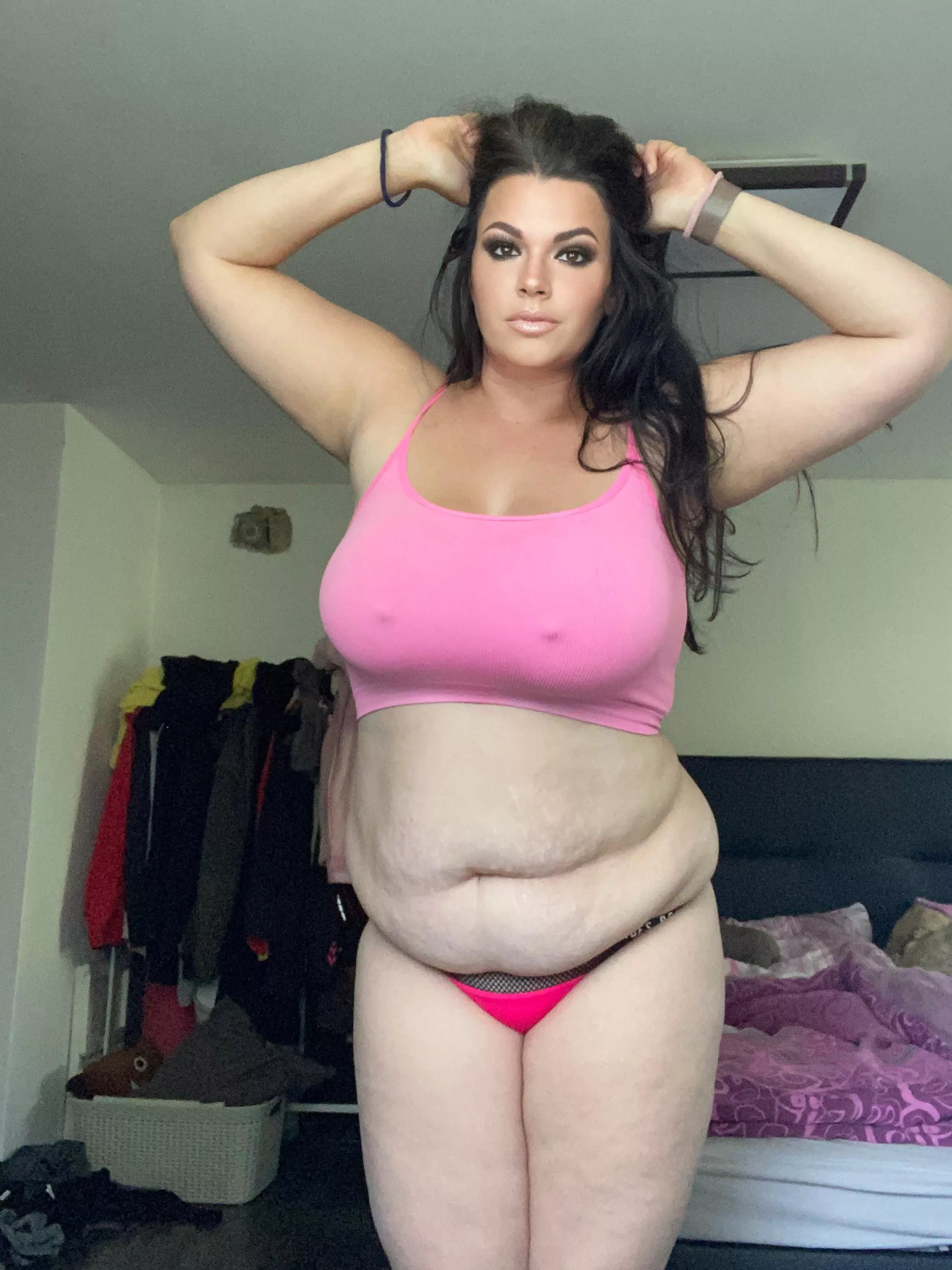 Will u admire my chubby body or not?
