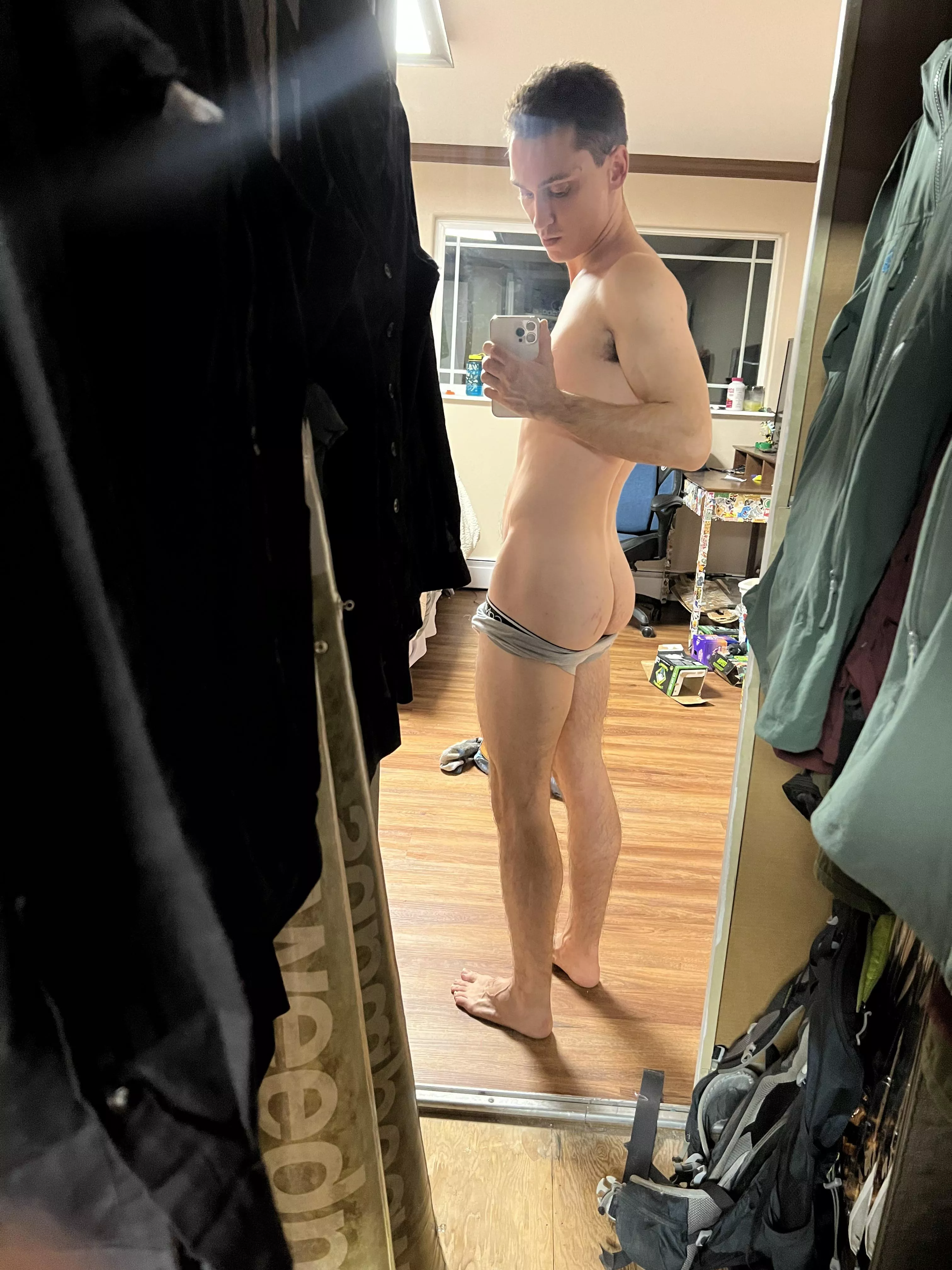 😜