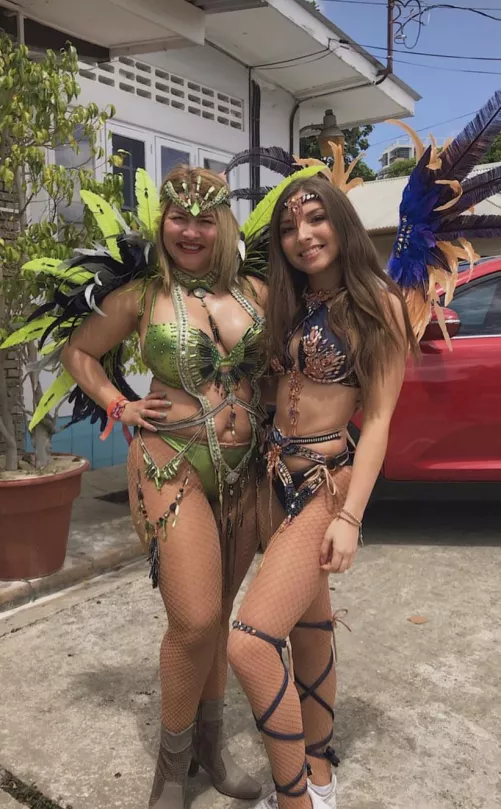 [2] Mother and daughter