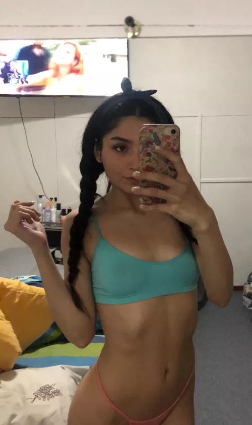 am I fuckable enough for a petite latina? 😊